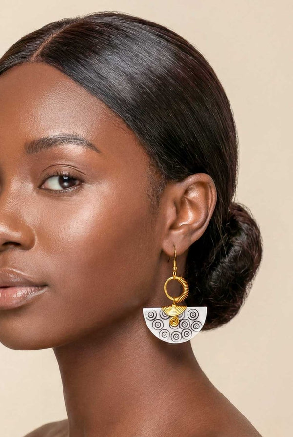 Boucles d'Oreilles en Corne blanche Artisanale - Kenya
