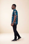 Chemise wax homme Anga motif batik bleu blanc et noir coupe droite