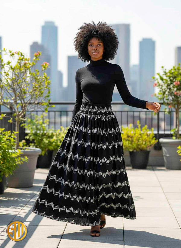 Jupe Longue Ankara Noire à Motifs Blancs Zigzag – Taille Élastique & Coupe Évasée