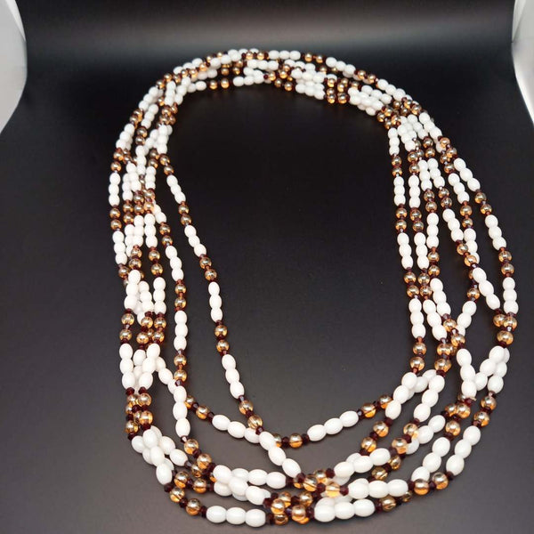 Chaîne de taille africaine Ama en perles baya