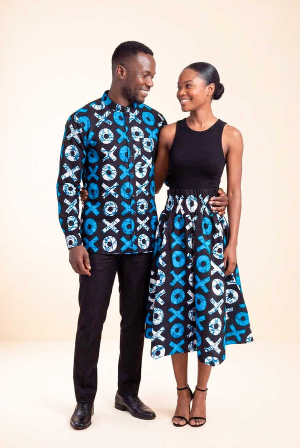 Ensemble couple wax assorti bleu jupe africaine et chemise homme manches longues motif batik