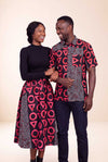 Ensemble couple wax assorti jupe africaine et chemise homme motifs géométriques rouge et noir face