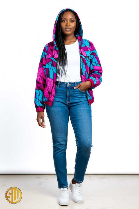 Bomber à capuche femme en wax rose et bleu – style africain moderne
