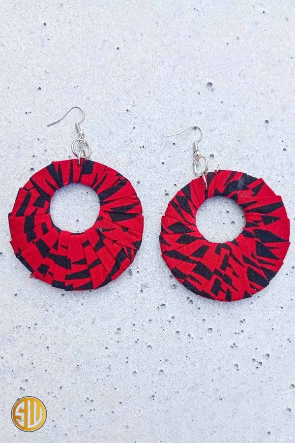 Boucles d’oreilles africaines en wax – Fait main au Kenya (plusieurs motifs)