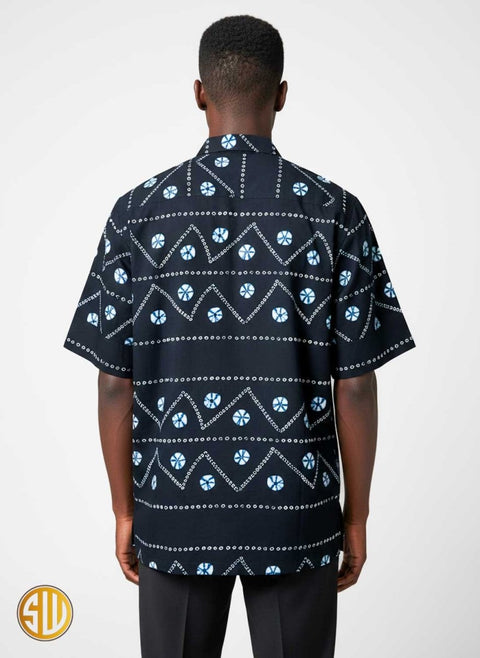 Chemise africaine bleu nuit à motifs blancs – Coupe classique
