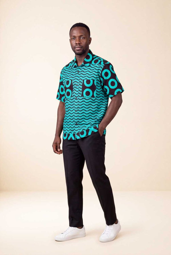 Chemise wax homme Bahari motif vagues turquoise et noir coupe droite face