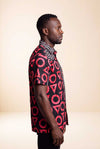 Chemise wax homme Kesho motifs géométriques rouge et noir coupe droite profil