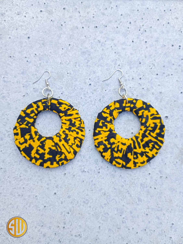 Boucles d’oreilles africaines en wax – Fait main au Kenya (plusieurs motifs)