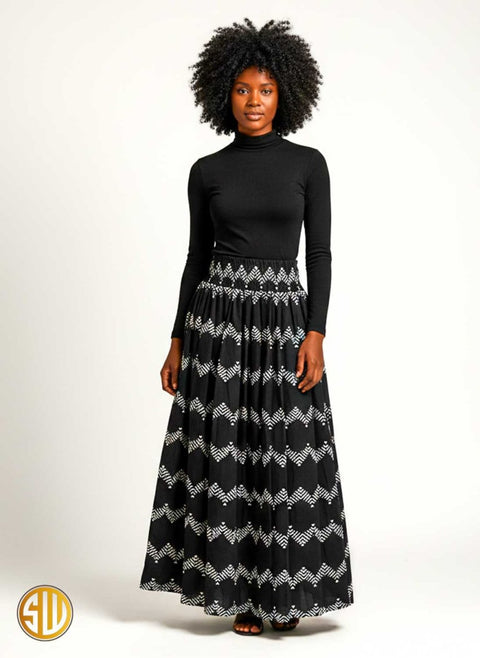 Jupe Longue Ankara Noire à Motifs Blancs Zigzag – Taille Élastique & Coupe Évasée