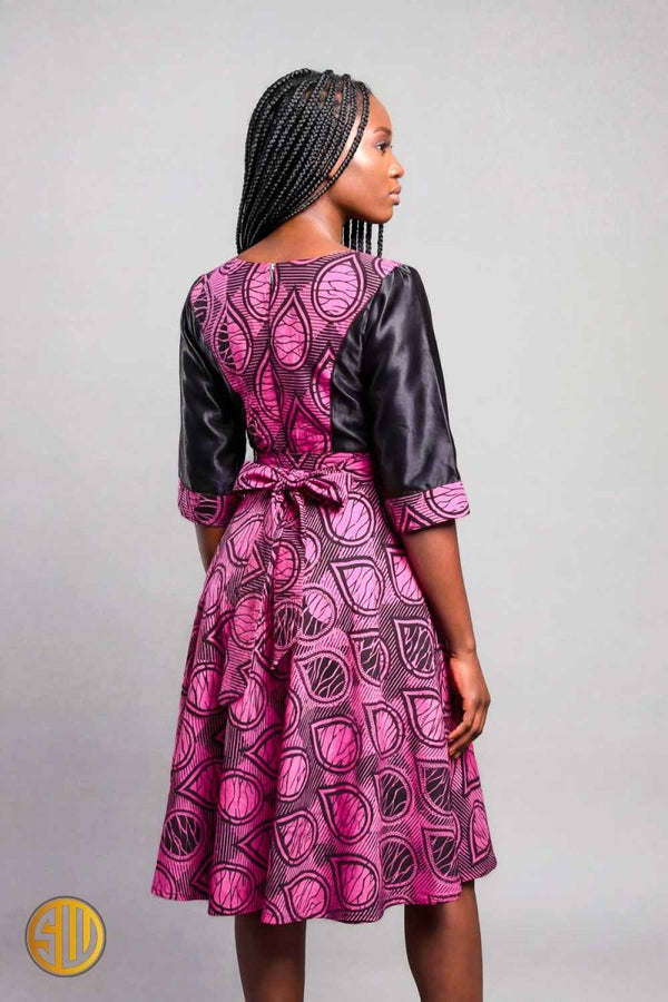 Robe wax bimatière – Imprimé feuilles fuchsia & satin noir